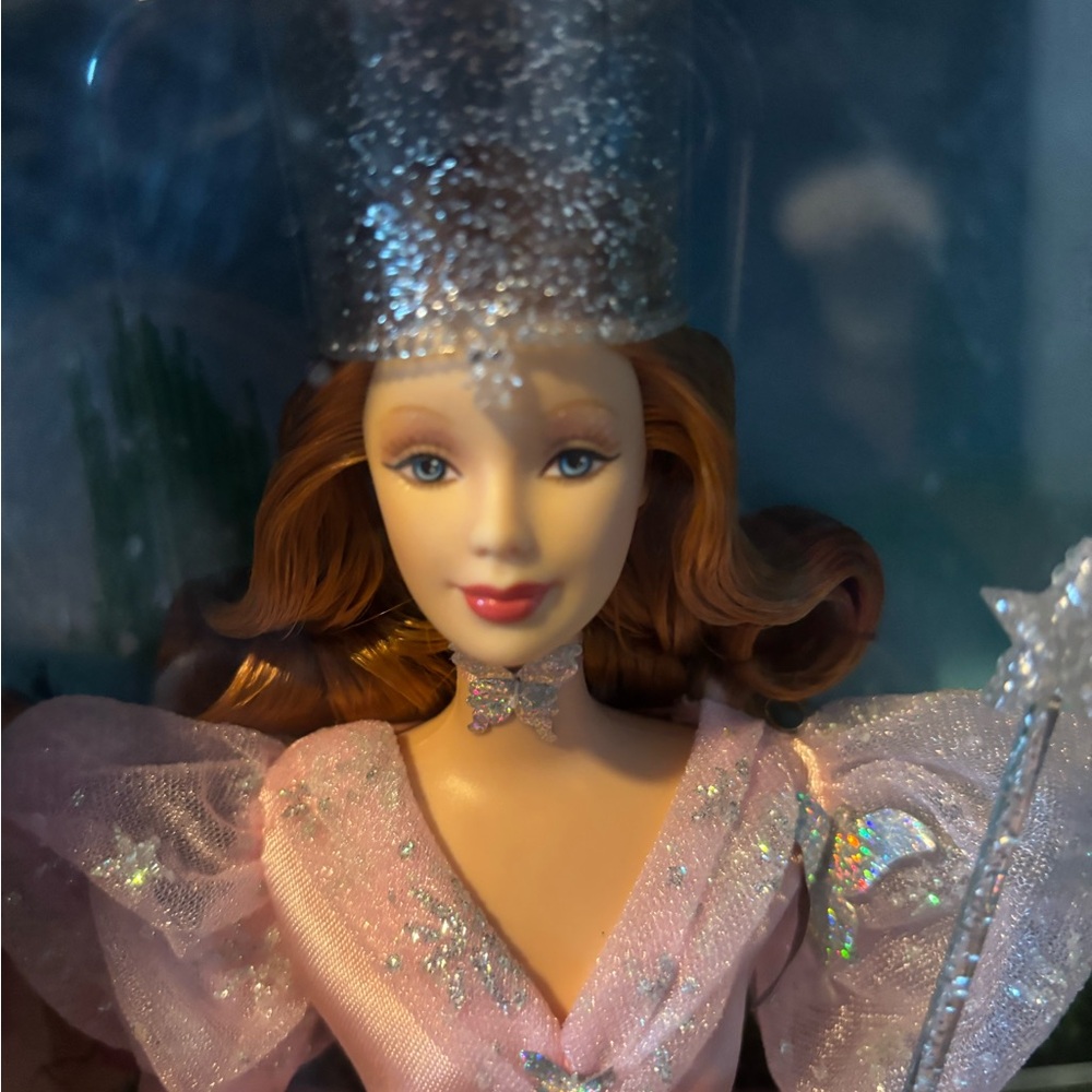 Glinda the witch of the North from the The Wizard of Oz”. - Picture 6 of 7